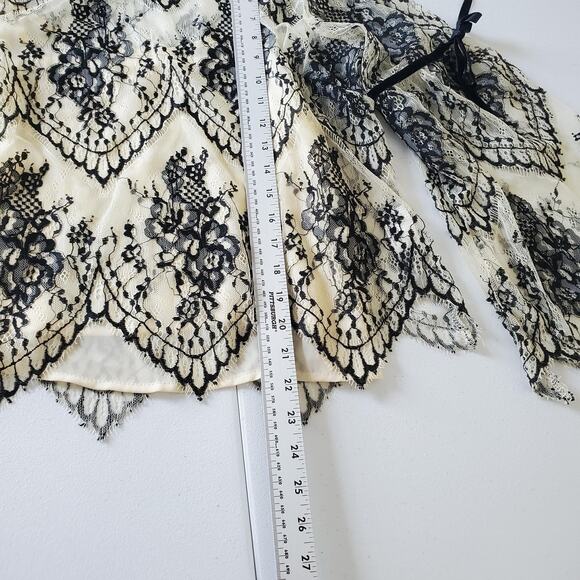 Altar'd State Lace Top Womens Large Black Cream Sheer Dark Romantic Whimsigoth - Picture 5 of 9